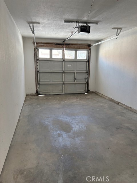 11496 Nautical Lane, Helendale CA: https://media.crmls.org/medias/eded7e14-3713-4cdc-826a-b452922842ec.jpg