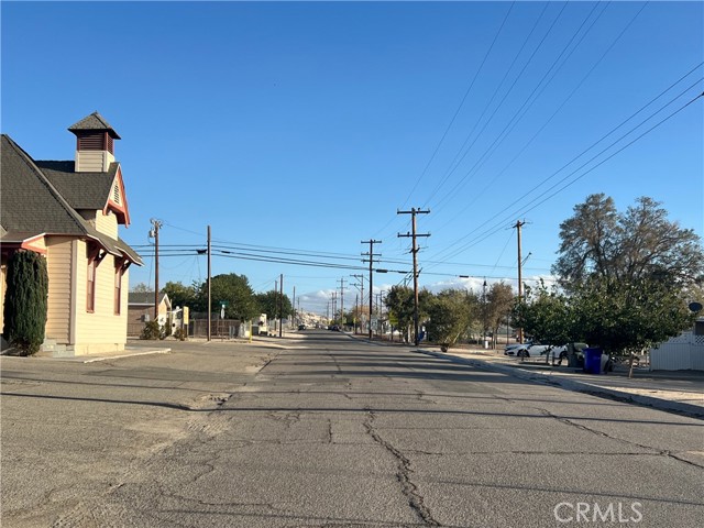 Detail Gallery Image 2 of 3 For 19288 3rd, Oro Grande,  CA 92368 - 4 Beds | 2 Baths