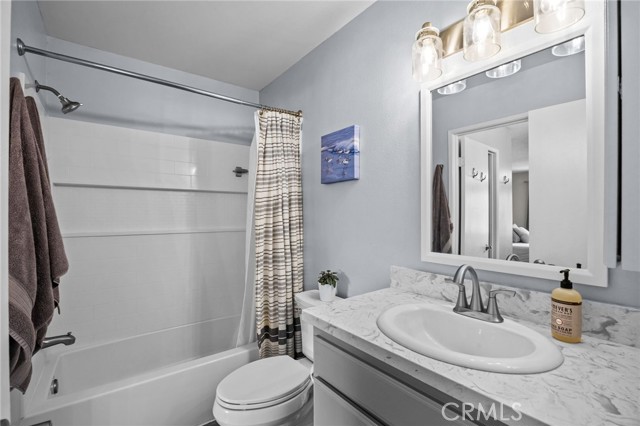 1505 Camelot Drive, Corona CA: https://media.crmls.org/medias/edee91d2-d6e8-422f-b597-49e18675f9cc.jpg