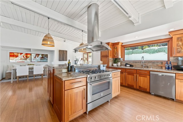 Detail Gallery Image 27 of 46 For 1961 San Remo Dr, Laguna Beach,  CA 92651 - 3 Beds | 2/1 Baths