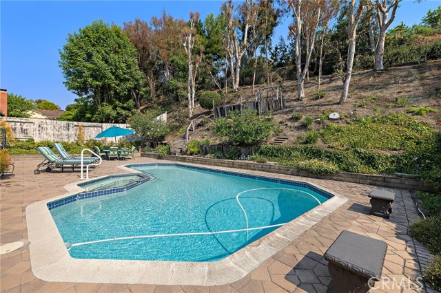 26762 Via Zaragosa, Mission Viejo CA: https://media.crmls.org/medias/edef7bca-5da6-4497-91f1-cd7c18e57026.jpg