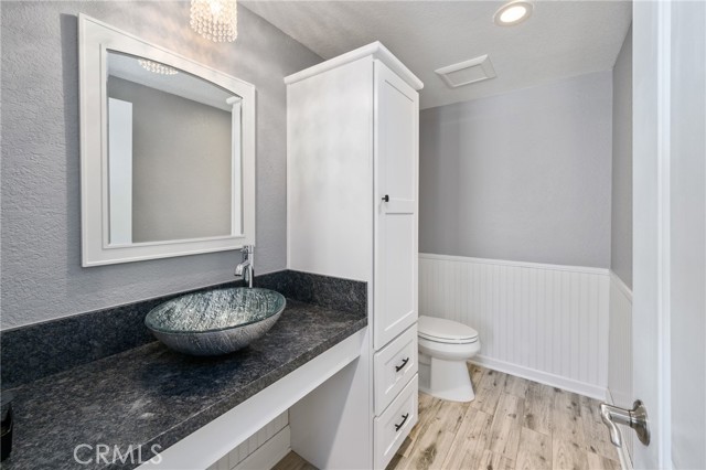 Detail Gallery Image 7 of 11 For 255 S Vista Del Monte, Anaheim,  CA 92807 - 3 Beds | 2/1 Baths