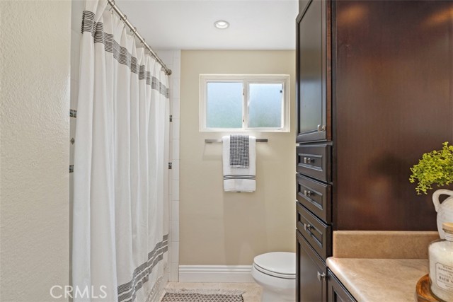 25412 Hugo Road, Laguna Niguel CA: https://media.crmls.org/medias/edf00fe4-dd4b-4b3f-aee5-c9629ebd8766.jpg