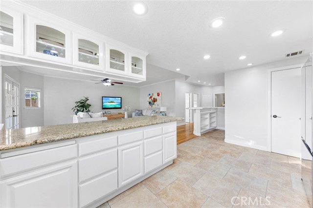 338 Laurel Avenue, Arcadia CA: https://media.crmls.org/medias/edf04f0b-9940-423c-b7ce-d0fa28007a56.jpg