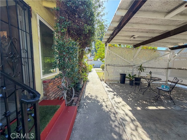 Detail Gallery Image 6 of 49 For 200 E Charlotte, Anaheim,  CA 92805 - 4 Beds | 3 Baths