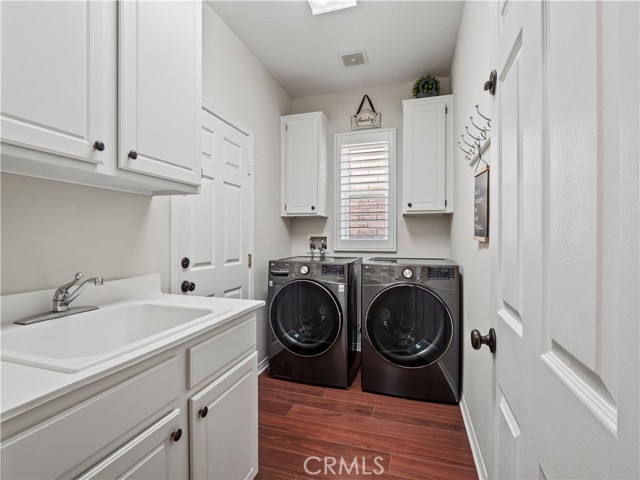 Detail Gallery Image 15 of 39 For 28532 Agajanian, Saugus,  CA 91390 - 4 Beds | 3 Baths