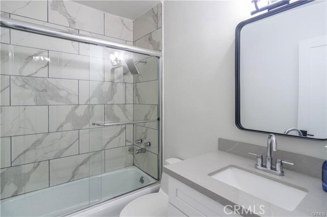 Detail Gallery Image 18 of 23 For 1122 9th Street #2,  Santa Monica,  CA 90403 - 2 Beds | 2 Baths