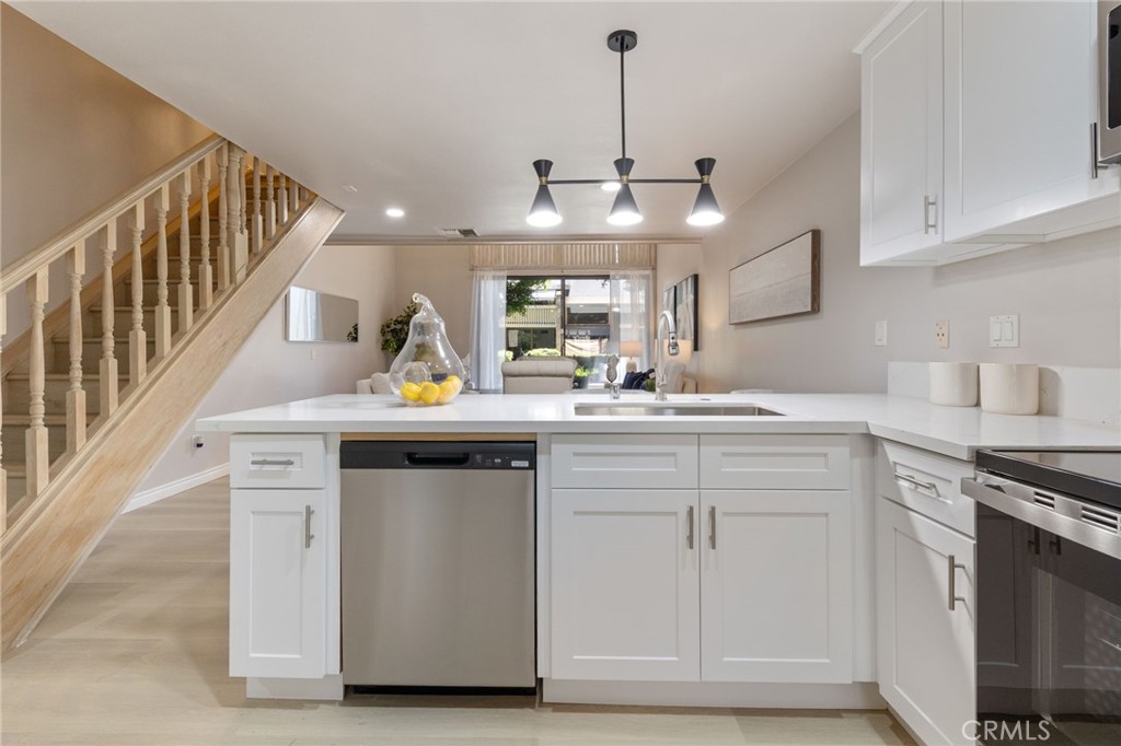 Edf2d31c 8158 4630 A15e 103cfef604aa