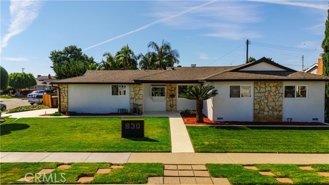 630 Shady Ln, Placentia CA: https://media.crmls.org/medias/edf2d715-b81c-4dbc-af5c-86c85f77e69c.jpg