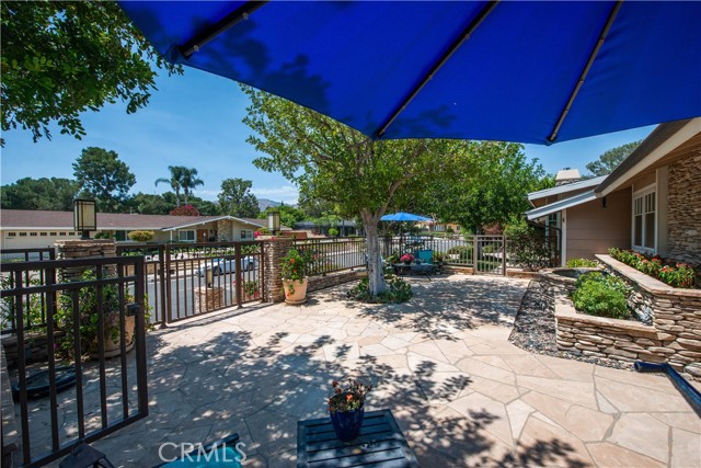 Detail Gallery Image 2 of 54 For 16426 Knollwood Dr, Granada Hills,  CA 91344 - 5 Beds | 4 Baths