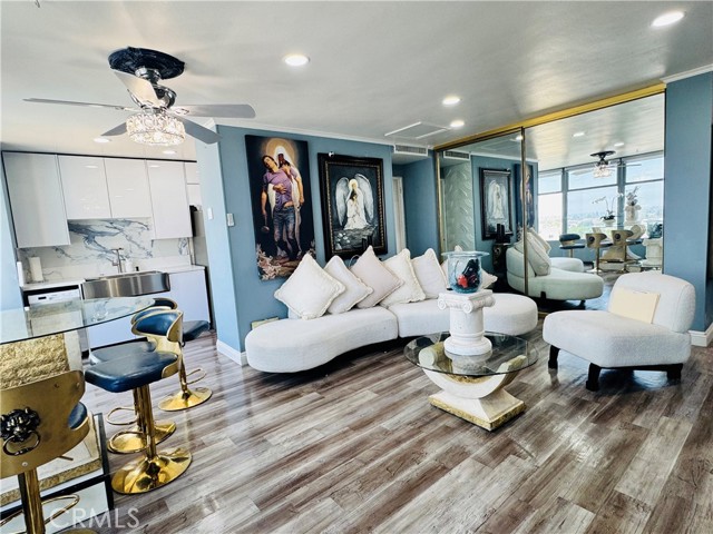 Detail Gallery Image 10 of 33 For 100 Atlantic Ave #1012,  Long Beach,  CA 90802 - 2 Beds | 1 Baths