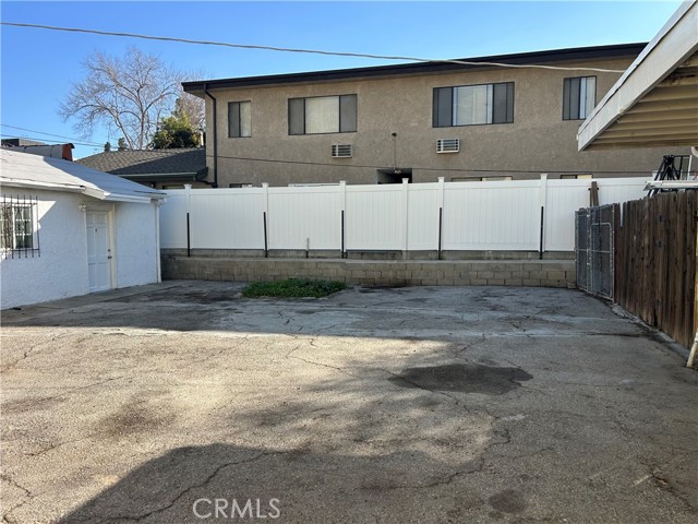 Detail Gallery Image 5 of 15 For 7049 Alabama Ave, Canoga Park,  CA 91303 - 2 Beds | 1 Baths