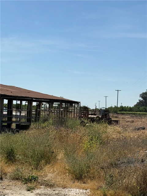 Image 3 of 7 For 23172 Robertson Boulevard
