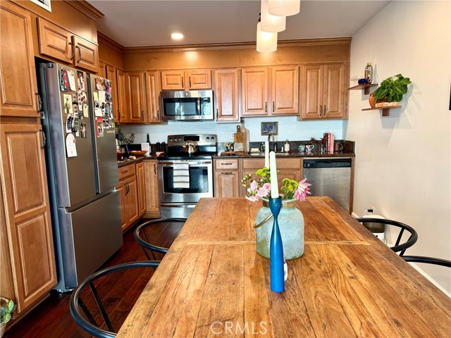 1673 East Avenida De Las Flores photo 6