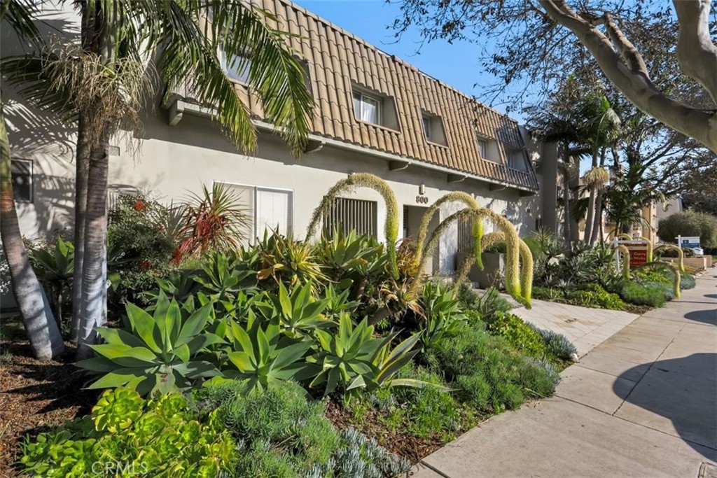 800 N Eucalyptus Avenue 110, Inglewood, CA 90302