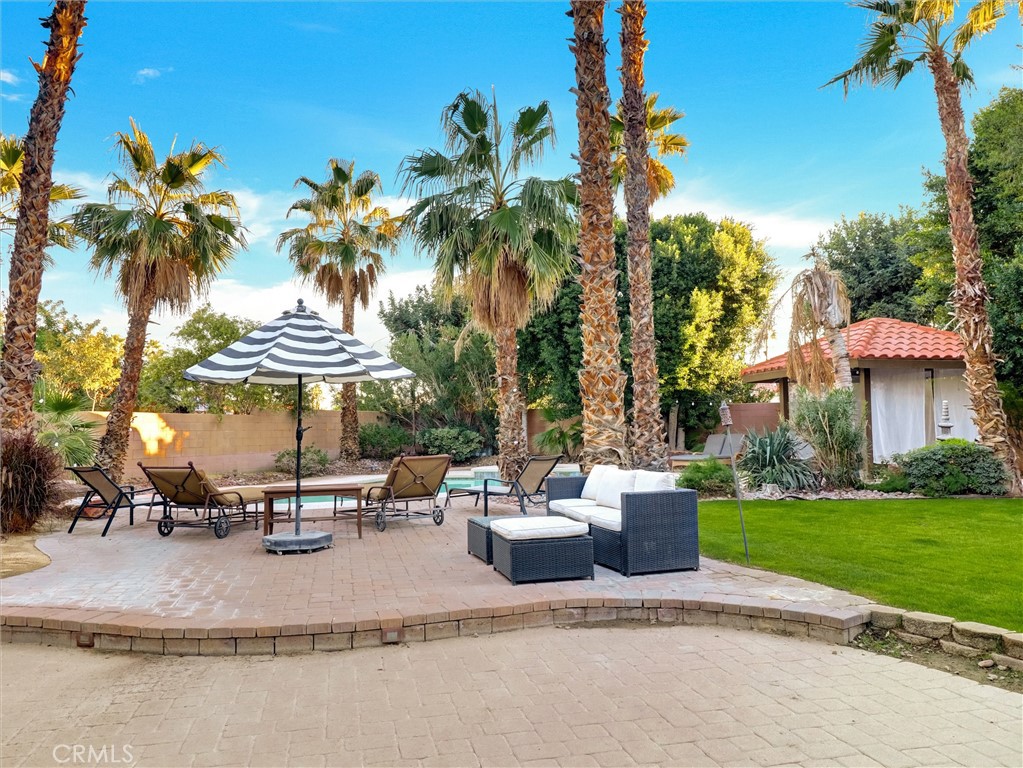 https://media.crmls.org/medias/edf4f18a-58dd-49cc-9aa7-3444cc723ae8.jpg?preset=X-Large