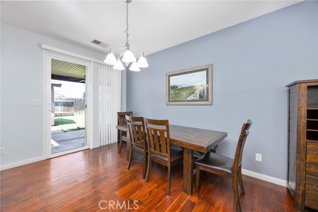 6202 Ocean Jasper Drive, Bakersfield CA: https://media.crmls.org/medias/edf4f191-0fb1-4ddc-9cfd-e28feb4d0d16.jpg