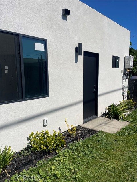 Front Image Thumbnail for CRDW26059367