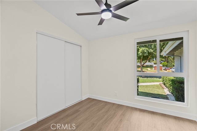 Detail Gallery Image 30 of 41 For 27410 Dewdrop Ave, Canyon Country,  CA 91351 - 3 Beds | 1/1 Baths