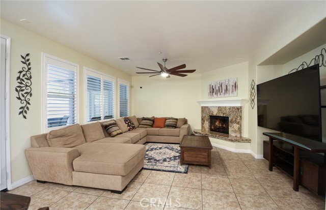 Detail Gallery Image 14 of 46 For 8004 Palm View Ln, Riverside,  CA 92508 - 6 Beds | 4/1 Baths