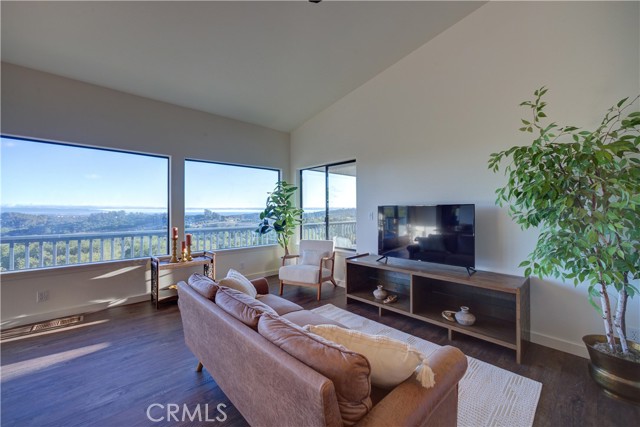 510 Obispo Pacific Trail, Arroyo Grande CA: https://media.crmls.org/medias/edf60890-2abd-4eac-8525-21fd0ff84fb3.jpg