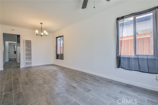 1964 E 114th Street, Los Angeles CA: https://media.crmls.org/medias/edf64612-533e-4d85-87a1-33d093088f45.jpg