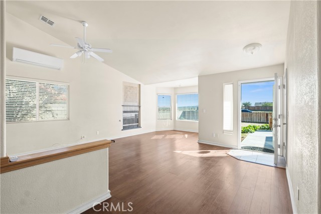 Detail Gallery Image 9 of 22 For 8849 Glade Avenue, California City,  CA 93505 - 3 Beds | 2 Baths