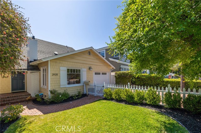 2920 Poinsettia Avenue, Manhattan Beach, California 90266, 3 Bedrooms Bedrooms, ,2 BathroomsBathrooms,Residential,Sold,Poinsettia,SB23147753