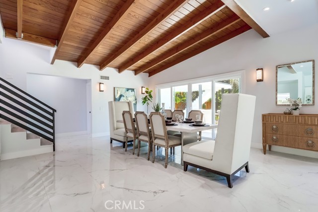 Detail Gallery Image 17 of 21 For 22555 Califa St, Woodland Hills,  CA 91367 - 7 Beds | 7 Baths