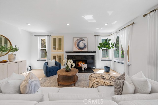 18178 Wellington Lane, Rowland Heights CA: https://media.crmls.org/medias/edfb285d-6faf-45f1-982e-8f0629532993.jpg
