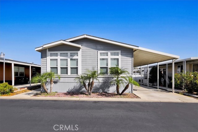 111 Madrid, Tustin CA: https://media.crmls.org/medias/edfb3b6a-34db-471a-998d-e2e865fd26f8.jpg