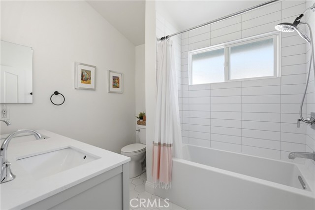 Detail Gallery Image 23 of 33 For 2213 Dufour Avenue #a, Redondo Beach,  CA 90278 - 3 Beds | 2/1 Baths