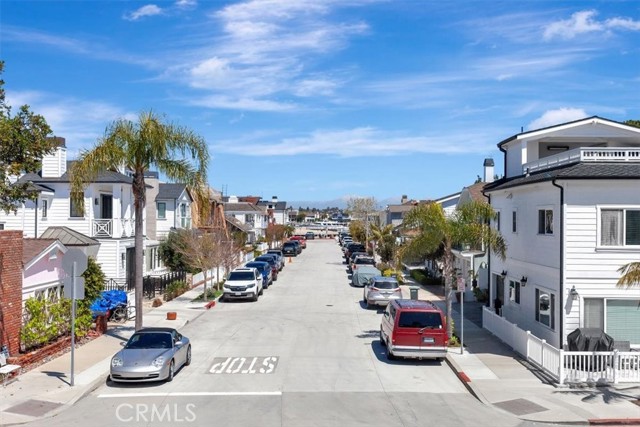 Detail Gallery Image 24 of 37 For 123 E Bay Ave, Newport Beach,  CA 92661 - 3 Beds | 3 Baths