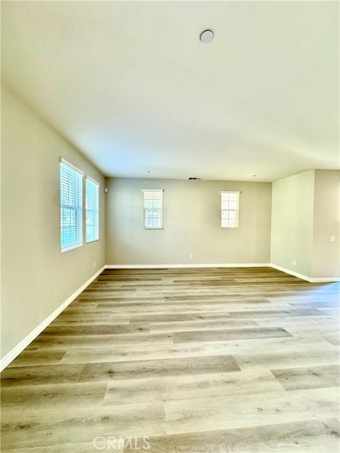 Detail Gallery Image 6 of 34 For 5962 Silveira St, Corona,  CA 92880 - 3 Beds | 2/1 Baths