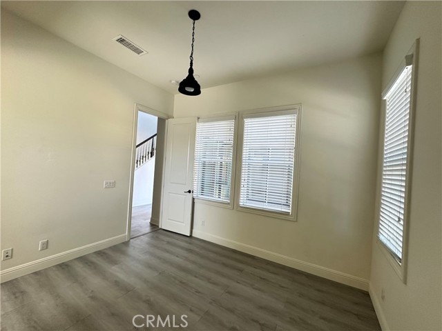 5 Zion Drive, Lake Forest CA: https://media.crmls.org/medias/edfbfd33-7cee-45ca-aedd-be8b4a6aa2ee.jpg