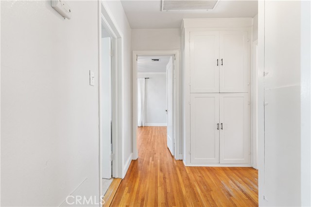 3007 Park Way, Bakersfield CA: https://media.crmls.org/medias/edfbfd9c-b001-4c35-a3d8-872e2dc53a67.jpg