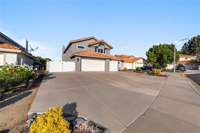 Detail Gallery Image 3 of 69 For 40236 Holden Cir, Temecula,  CA 92591 - 5 Beds | 3 Baths