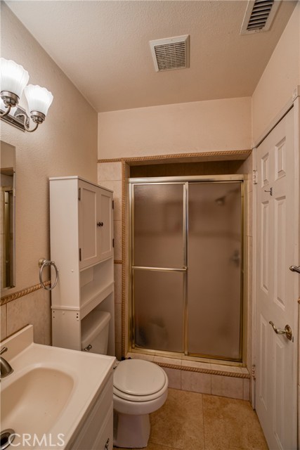 Detail Gallery Image 35 of 40 For 10049 Langdon, –,  CA 91345 - 3 Beds | 3 Baths