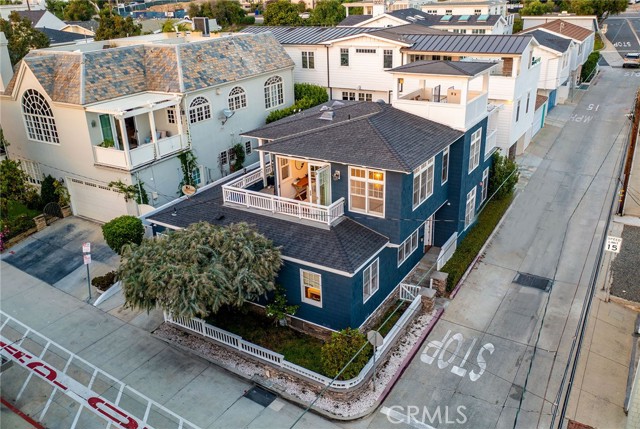 501 6th Place, Manhattan Beach, California 90266, 4 Bedrooms Bedrooms, ,2 BathroomsBathrooms,Residential,Sold,6th,SB23176896