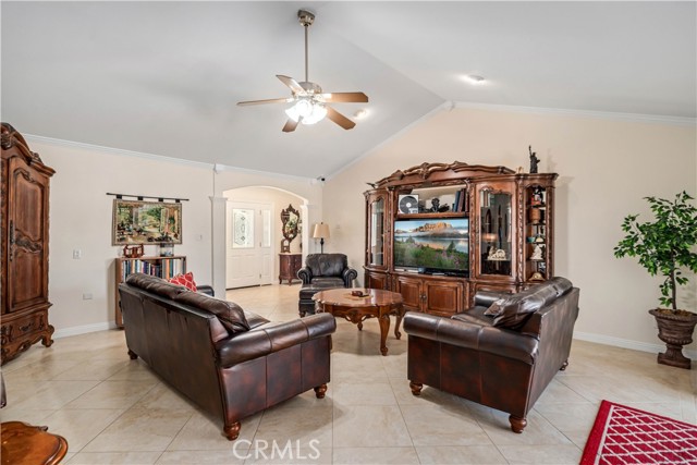 Detail Gallery Image 11 of 48 For 6151 Hickory St, Palmdale,  CA 93551 - 4 Beds | 2 Baths
