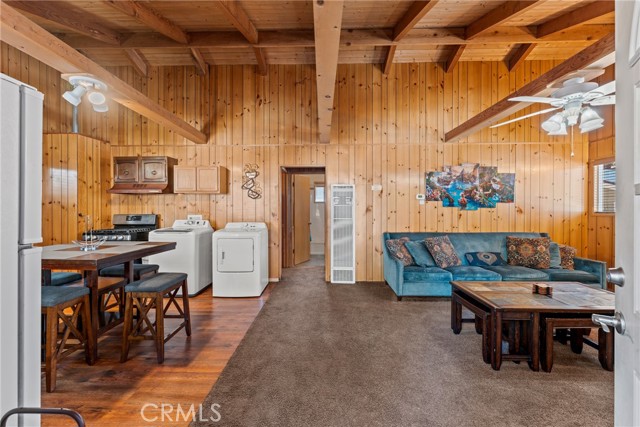 Detail Gallery Image 6 of 32 For 904 Michael Ave, Big Bear City,  CA 92314 - 3 Beds | 2 Baths