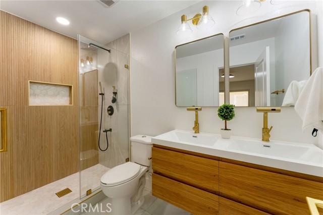 Detail Gallery Image 8 of 36 For 23521 Los Adornos, Aliso Viejo,  CA 92656 - 3 Beds | 2/1 Baths