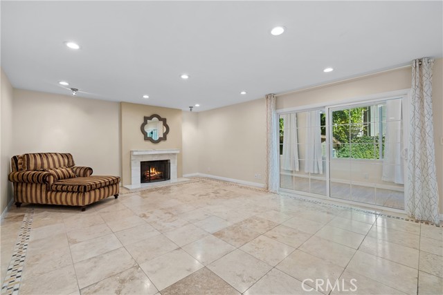 Detail Gallery Image 5 of 35 For 16513 Moorpark St, Encino,  CA 91436 - 5 Beds | 5/1 Baths