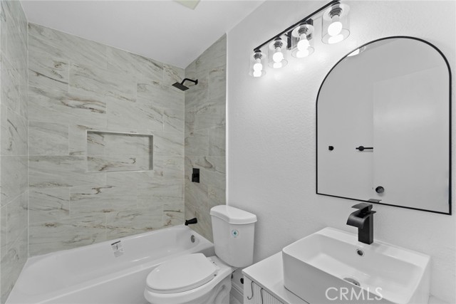 Detail Gallery Image 16 of 29 For 6237 Birdie, La Verne,  CA 91750 - 3 Beds | 2/1 Baths