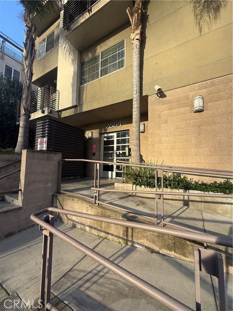 Detail Gallery Image 7 of 25 For 2864 Sunset #205,  Los Angeles,  CA 90005 - 2 Beds | 2/1 Baths