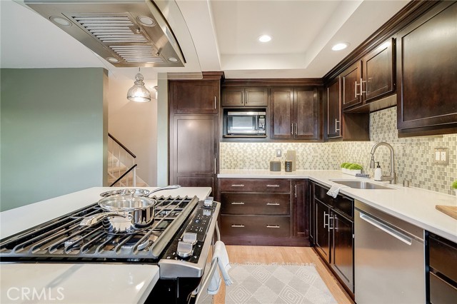 609 Meyer Lane, Redondo Beach, California 90278, 2 Bedrooms Bedrooms, ,1 BathroomBathrooms,Residential,Sold,Meyer,SB21203069
