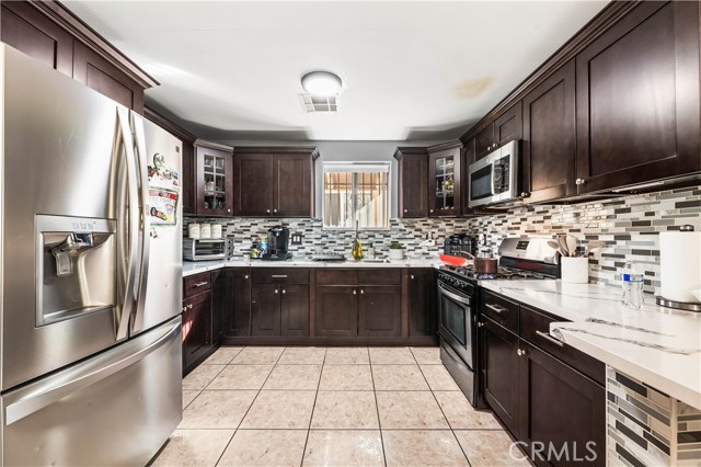 Detail Gallery Image 12 of 54 For 13250 Mercer St, Pacoima,  CA 91331 - 3 Beds | 2 Baths