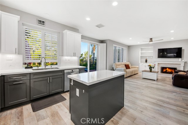 11226 Ravenna Lane, Porter Ranch CA: https://media.crmls.org/medias/ee01d605-7c53-4dda-bc4f-93dea384c88b.jpg