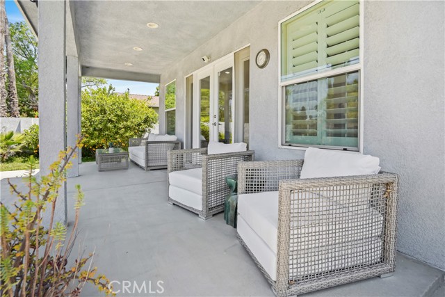 6475 Randi Avenue, Woodland Hills CA: https://media.crmls.org/medias/ee02439a-eec7-4651-9d9e-f1545e2b4dc6.jpg