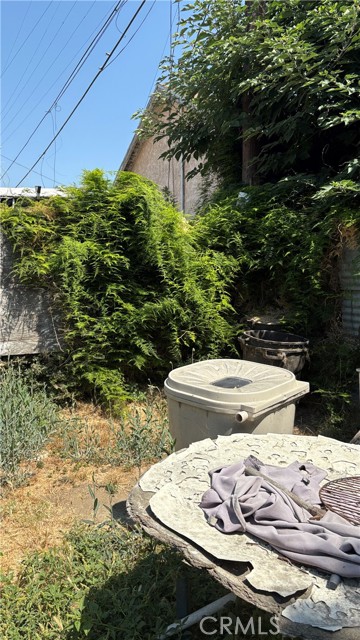 132 W 80th Street, Los Angeles CA: https://media.crmls.org/medias/ee030a87-da23-4ca9-821c-a377926d7627.jpg